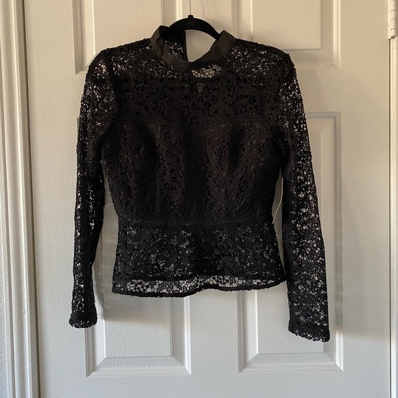 Lulu’s Black Long Sleeved Lacey Shirt New with Tags Size S - Picture 1 of 4